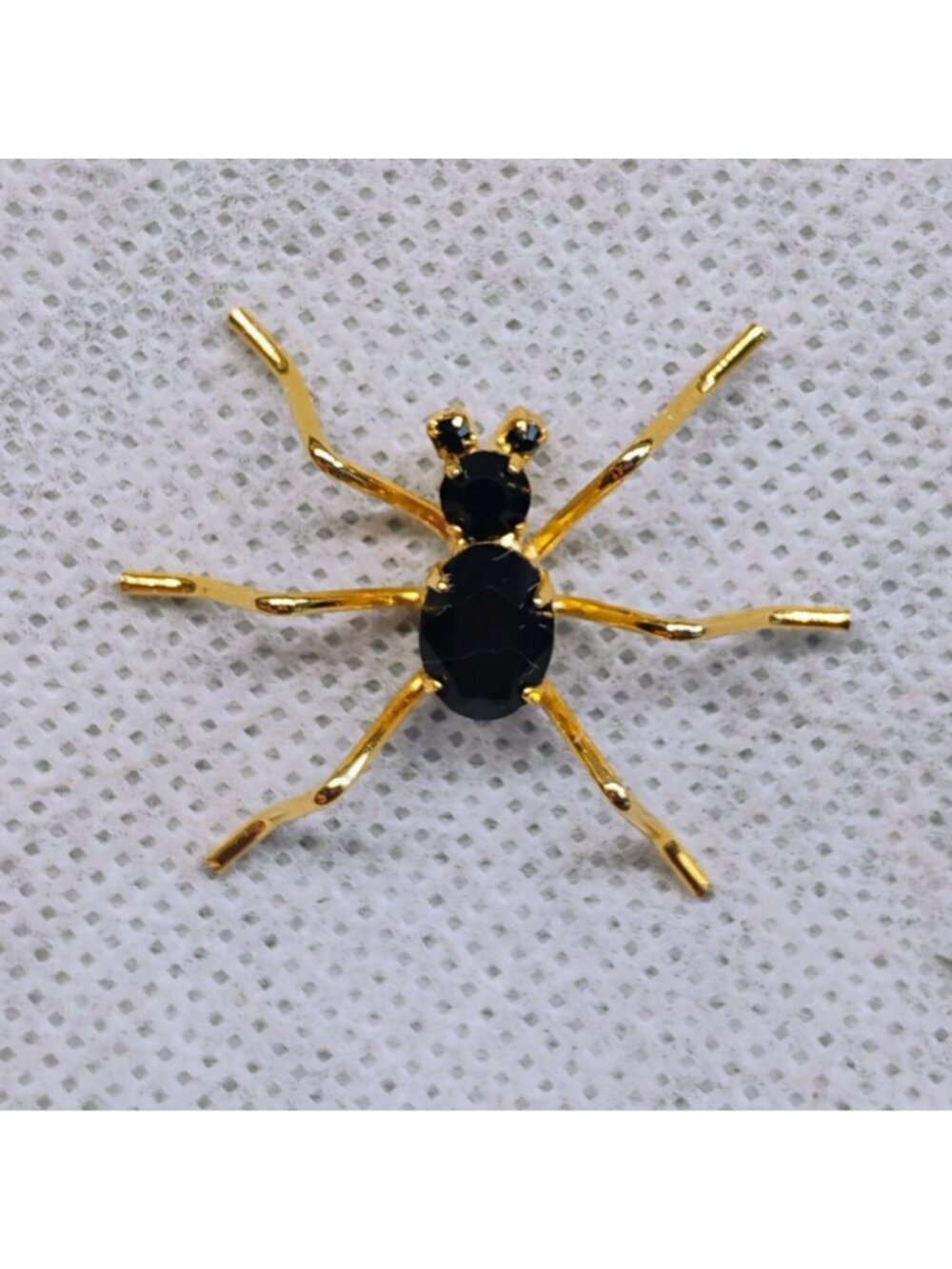 Vintage Black Glass Gold Tone Ant Spider Brooch Lapel Pin 1" - Picture 1 of 6